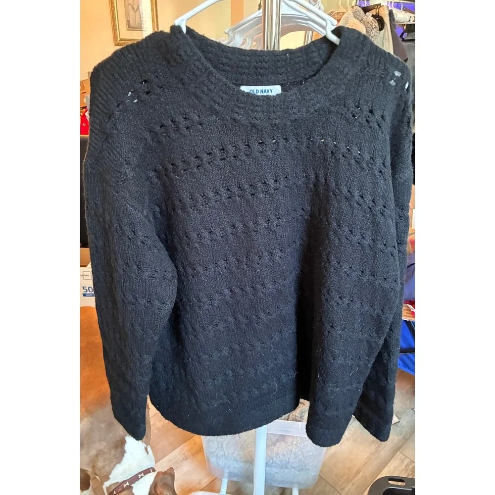 Old Navy Sweater Womens M Black Pointelle Knit Crew Neck Fuzzy Warm Winter Cozy